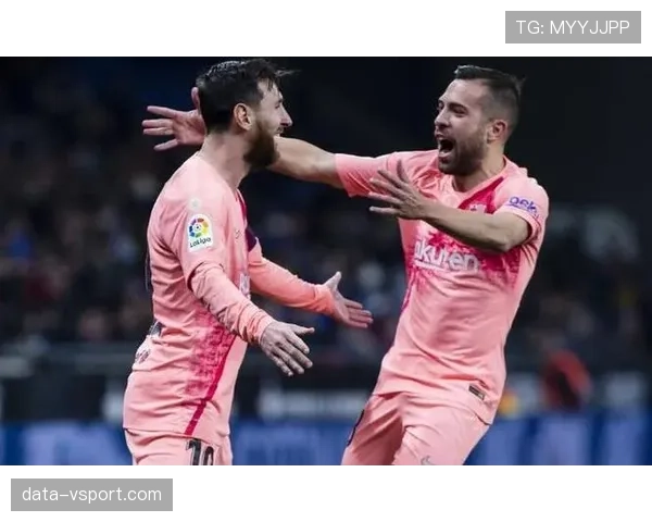 任意球拖延判罚标准是怎样，裁判如何准确把握节奏？