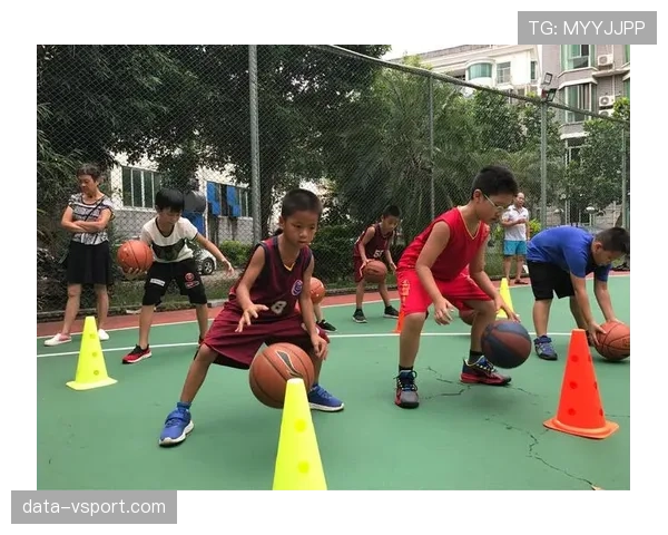 持球启动规则解析：如何正确开始运球避免违例？